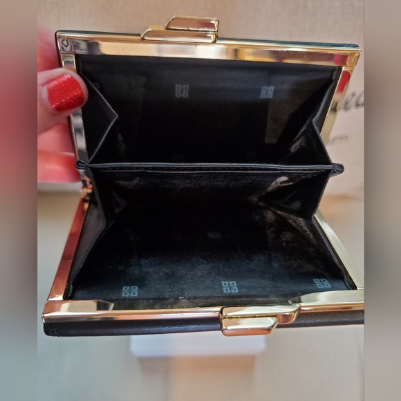 Givenchy Leather Wallet - Picture 4 of 10